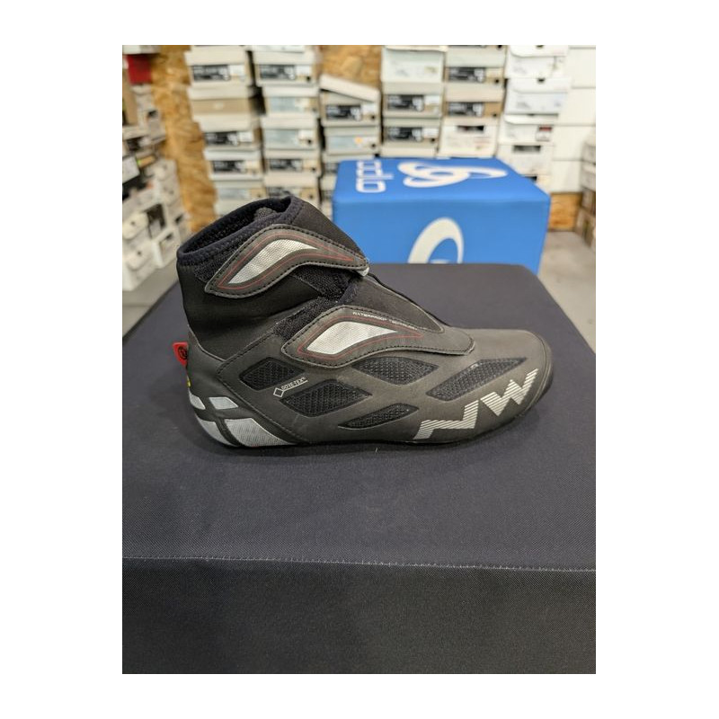 Buty rowerowe NORTHWAVE Fahrenheit 2 GTX Gore-Tex Rozm. 42