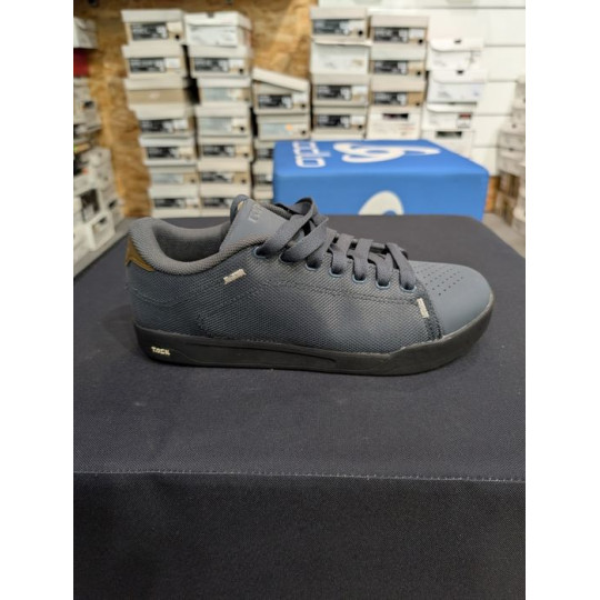 Buty nowe rowerowe Giro DEED r.41