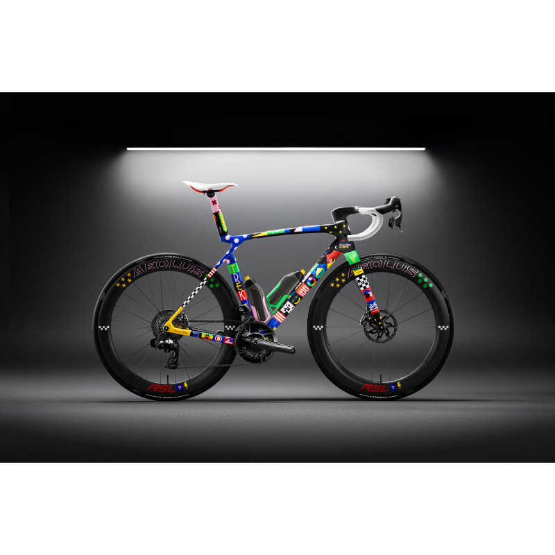 Rower TREK Madone SLR 9 AXS Gen 8 - The First 50 ICON